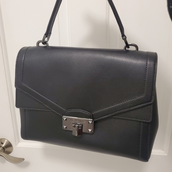 Michael Kors "KINSLEY" Black Leather Satchel, Business, Stylish, Chic - Picture 11 of 12